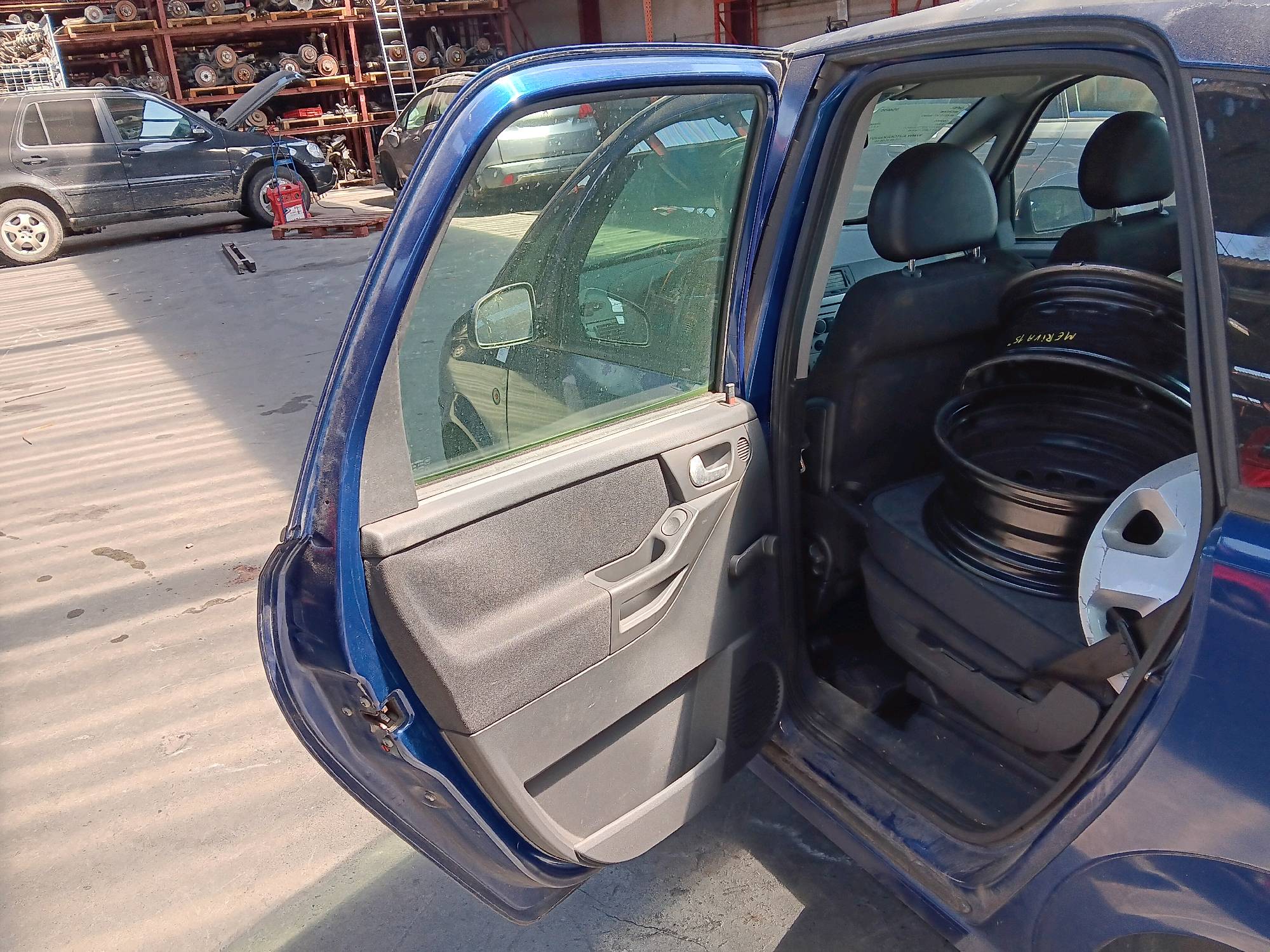 Deur links achter Opel MERIVA A 2003-2010