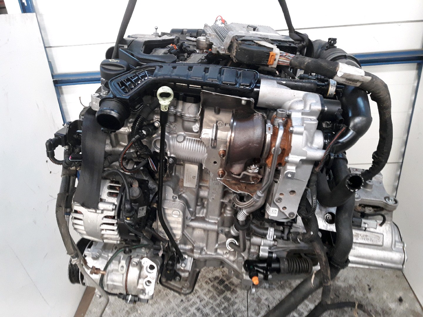 1. Motor Citroen C4 Cactus