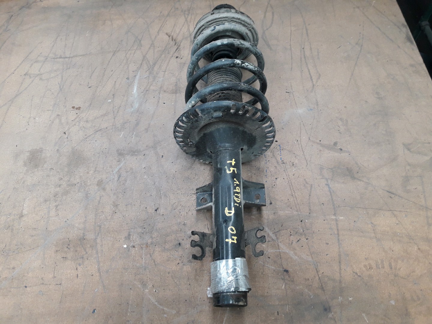 McPherson rechts voor Vw T5 03 - 09