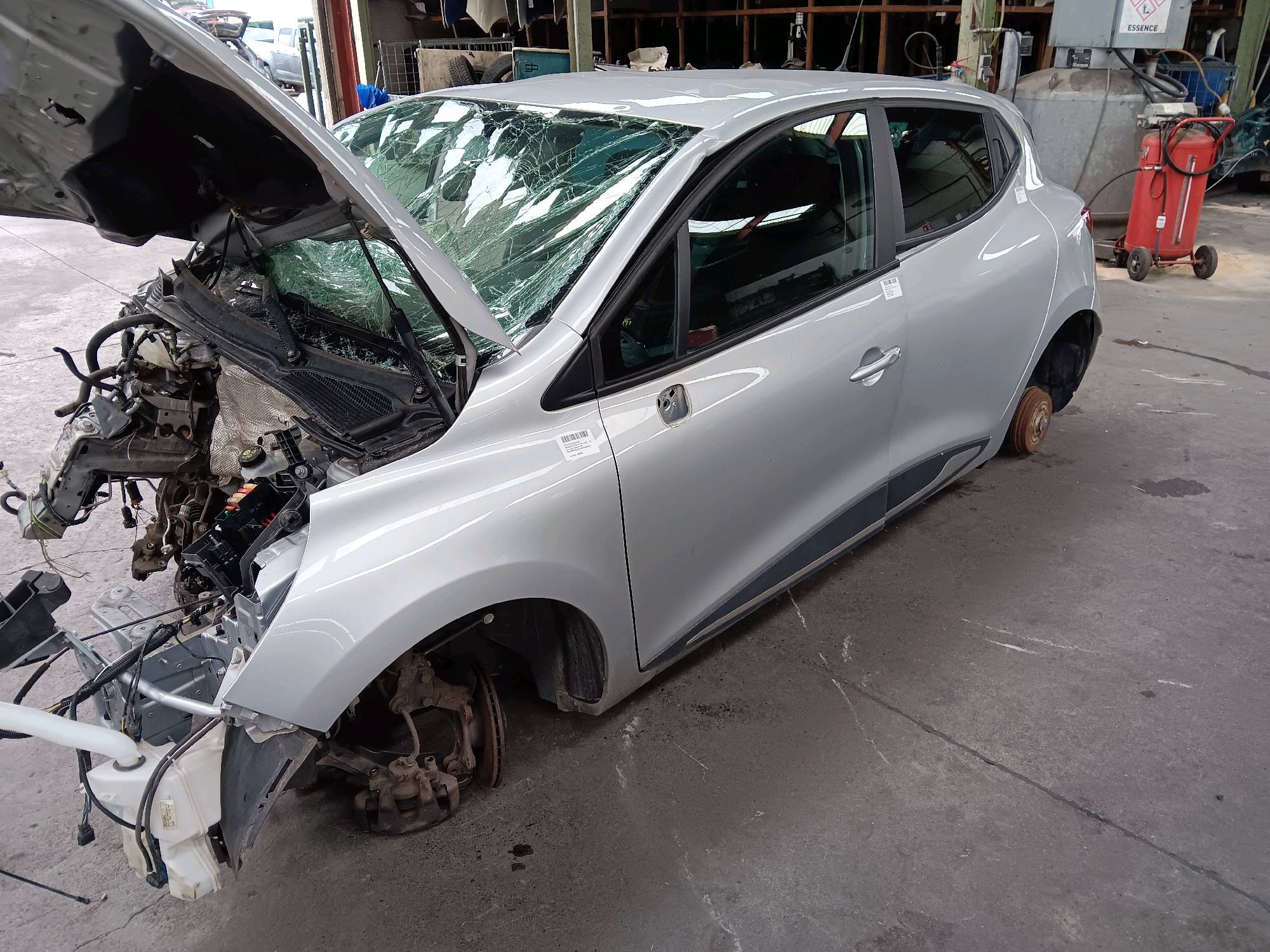 Vleugel links voor Renault CLIO IV 2012 - 19
