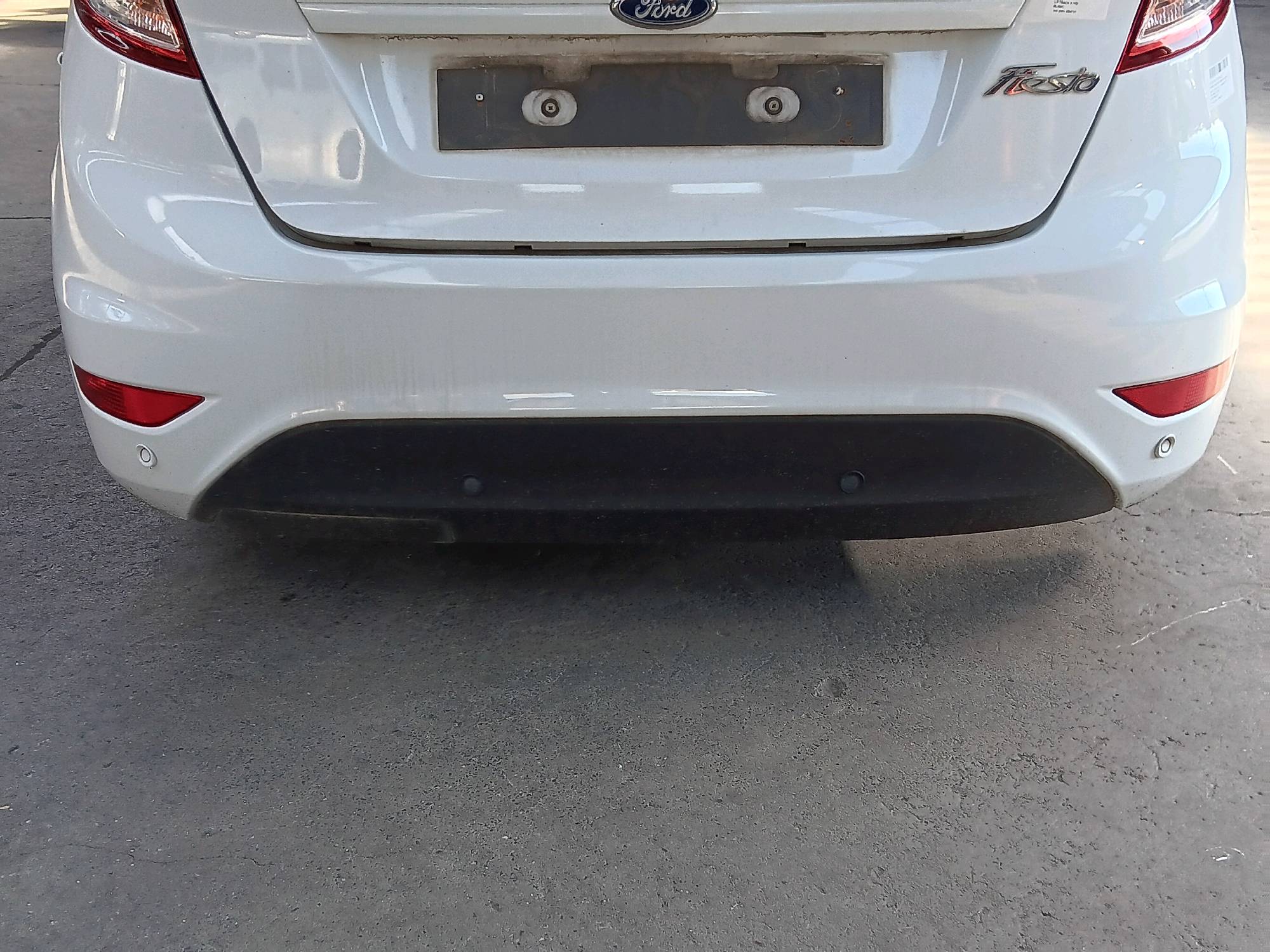 Bumper achter met sensor Ford FIESTA 6 2012 - 17
