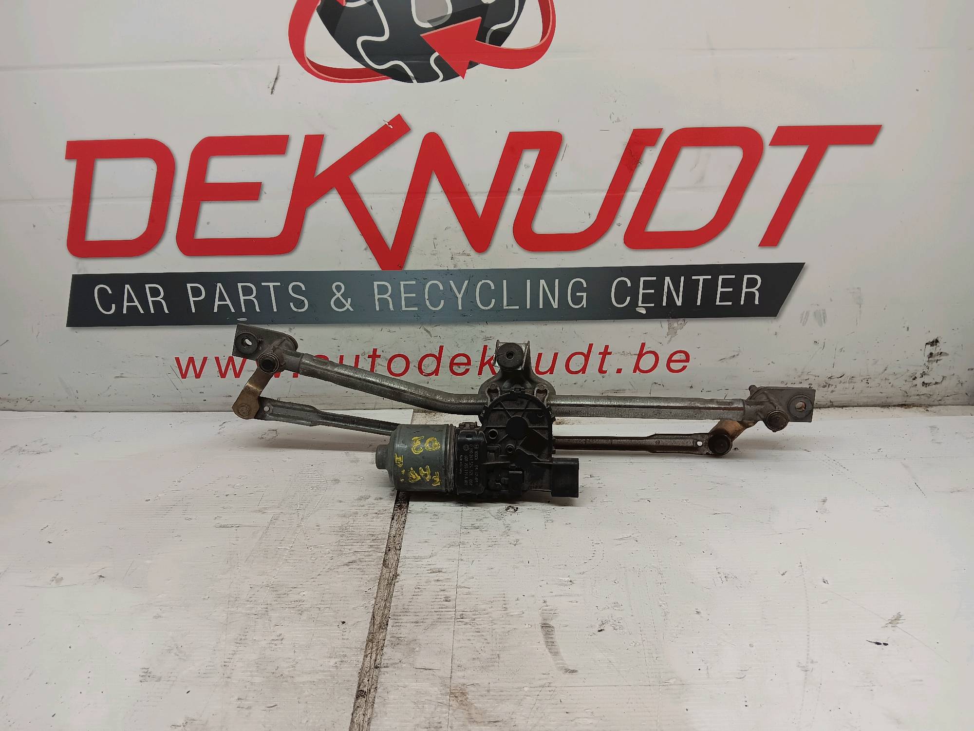 Moteur essui glace avant Skoda FABIA I 1999 - 07