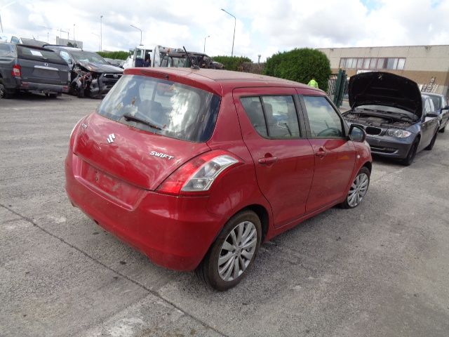 Deur rechts voor Suzuki SWIFT II 2010 - 17 NZ