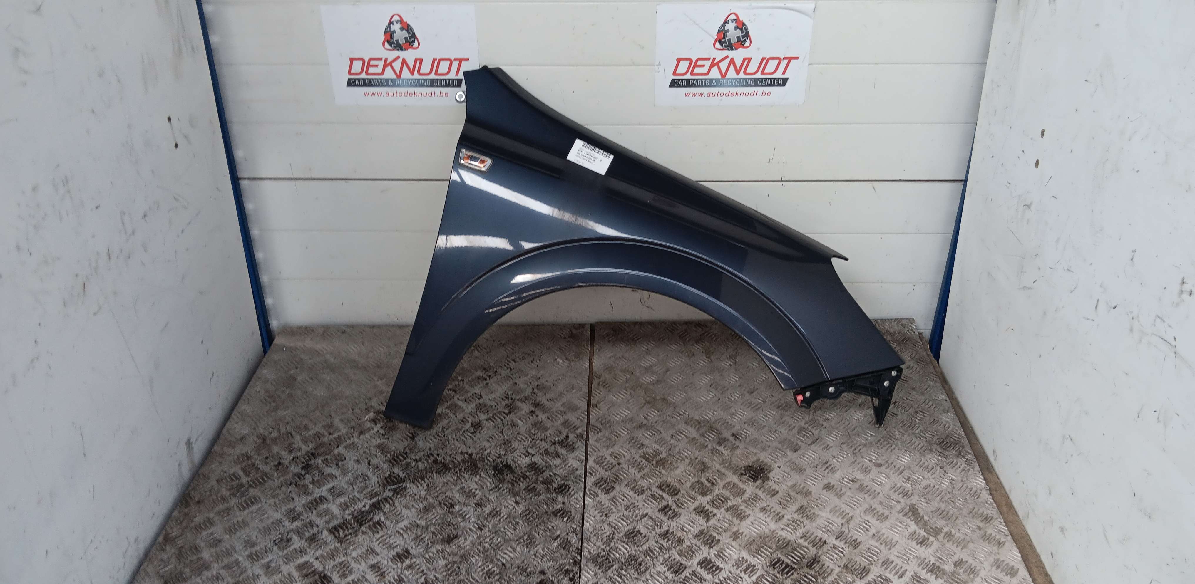 Vleugel rechts voor Opel ASTRA H 2004 - 10