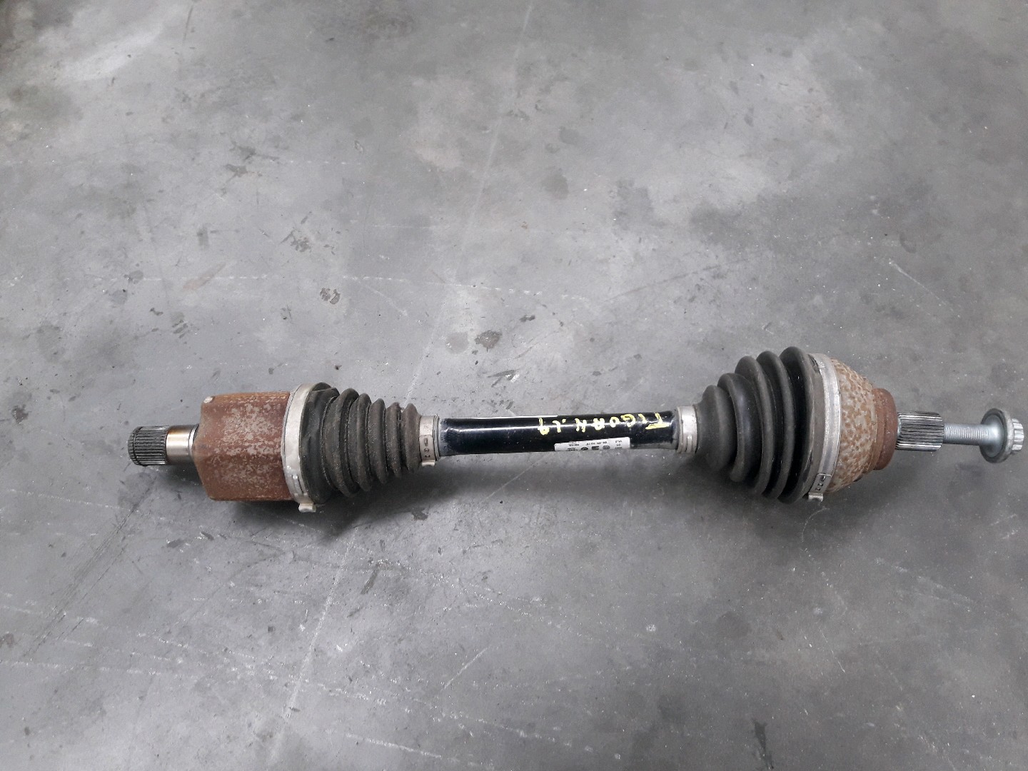 Kardan links voor Vw TIGUAN II 2016 -