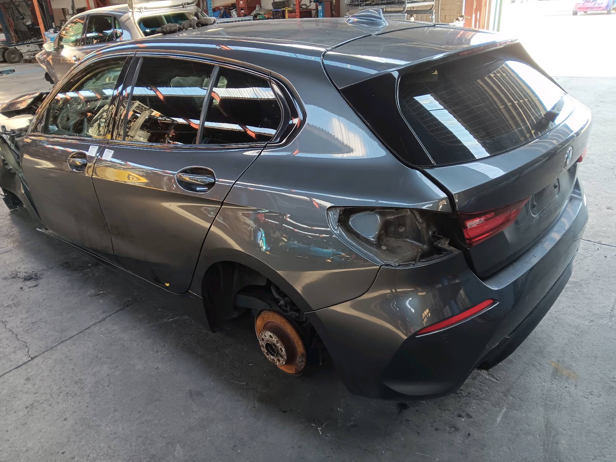 Deur links achter Bmw S1 F40 2019 - 23