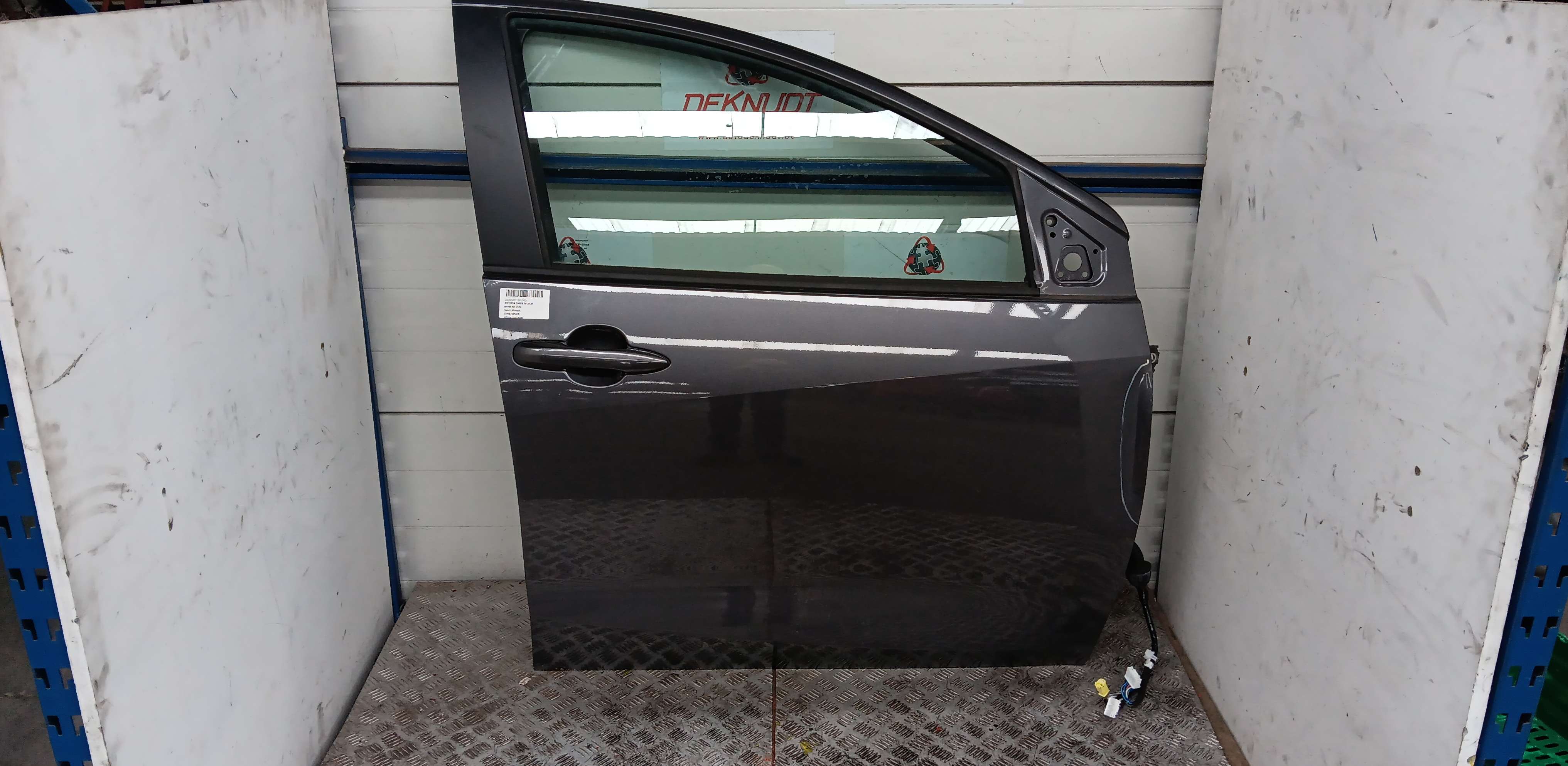 Deur rechts voor Toyota YARIS IV 2020 - 24