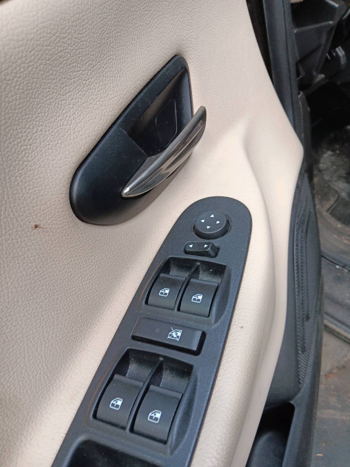 Buiten spiegel Links Elec Lancia YPSILON II 2011 - 17