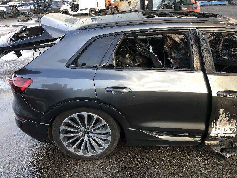 Porte arrière droit Audi Q8 I 2023 -