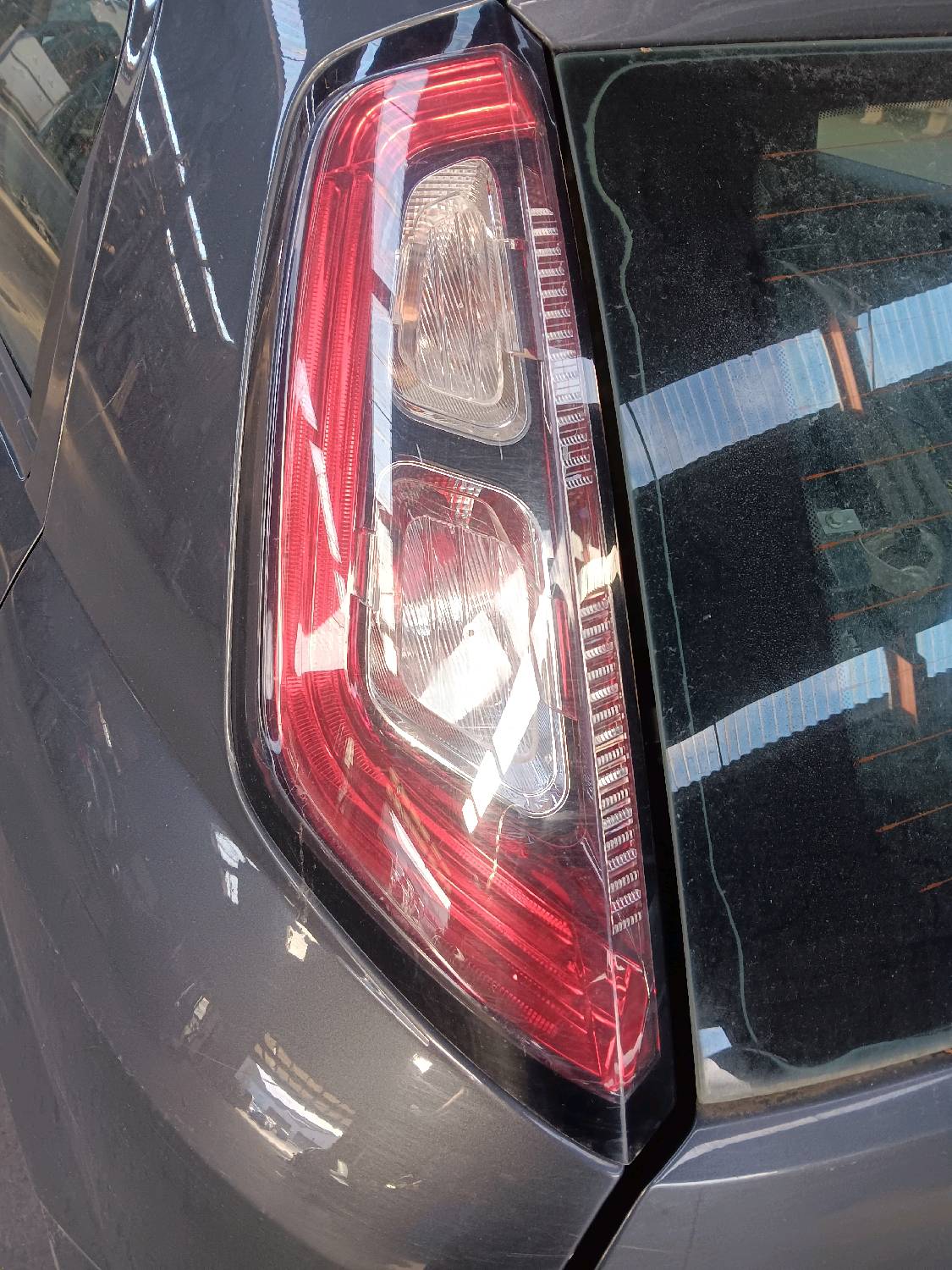 feu ARG Fiat PUNTO