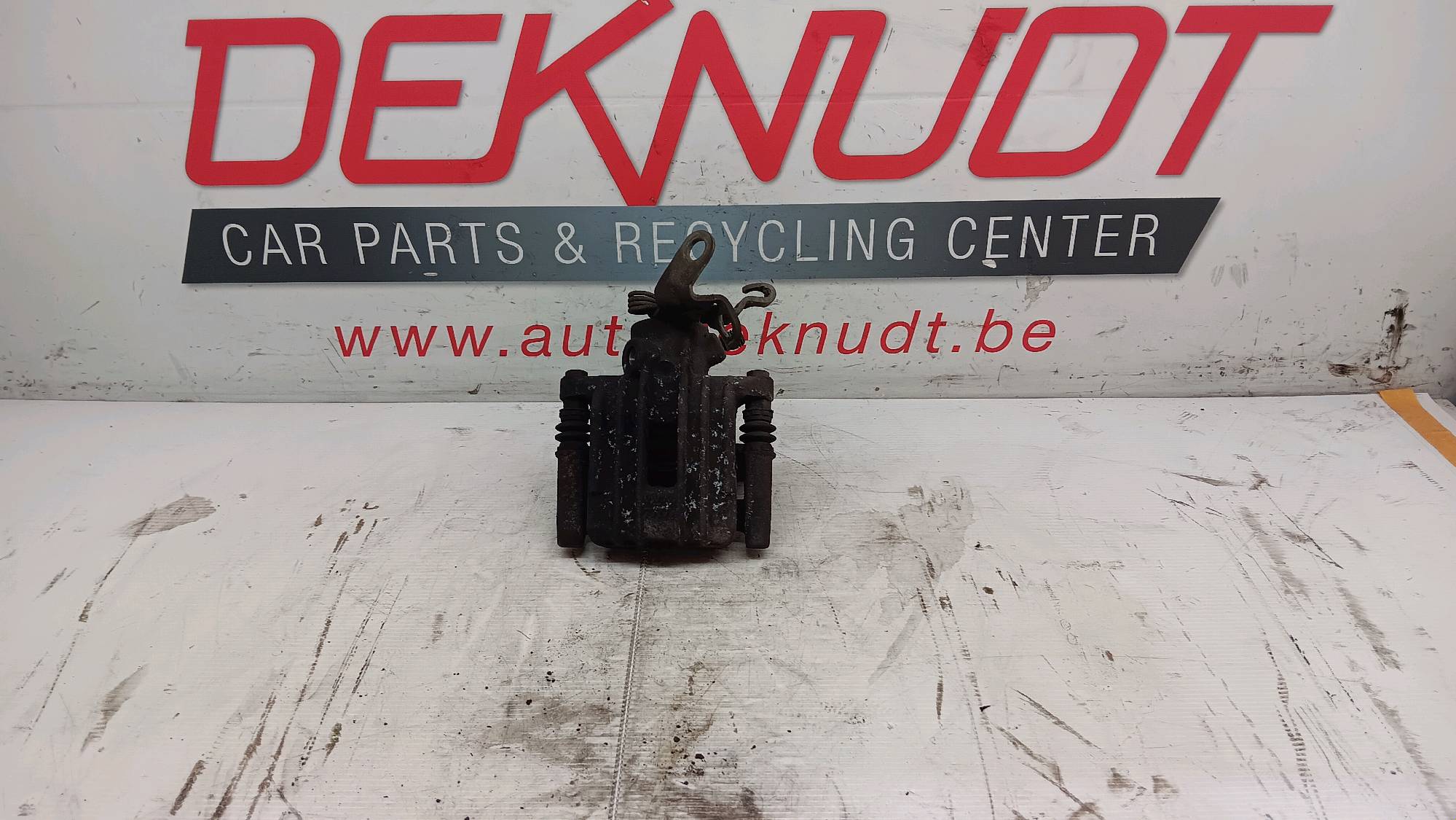 Remschijf links ACHTER Audi A3 8P 2005 - 08