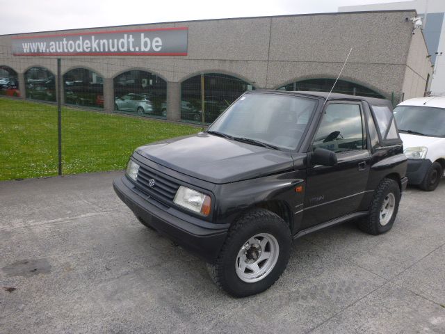Vleugel links voor Suzuki VITARA I 1988 - 98