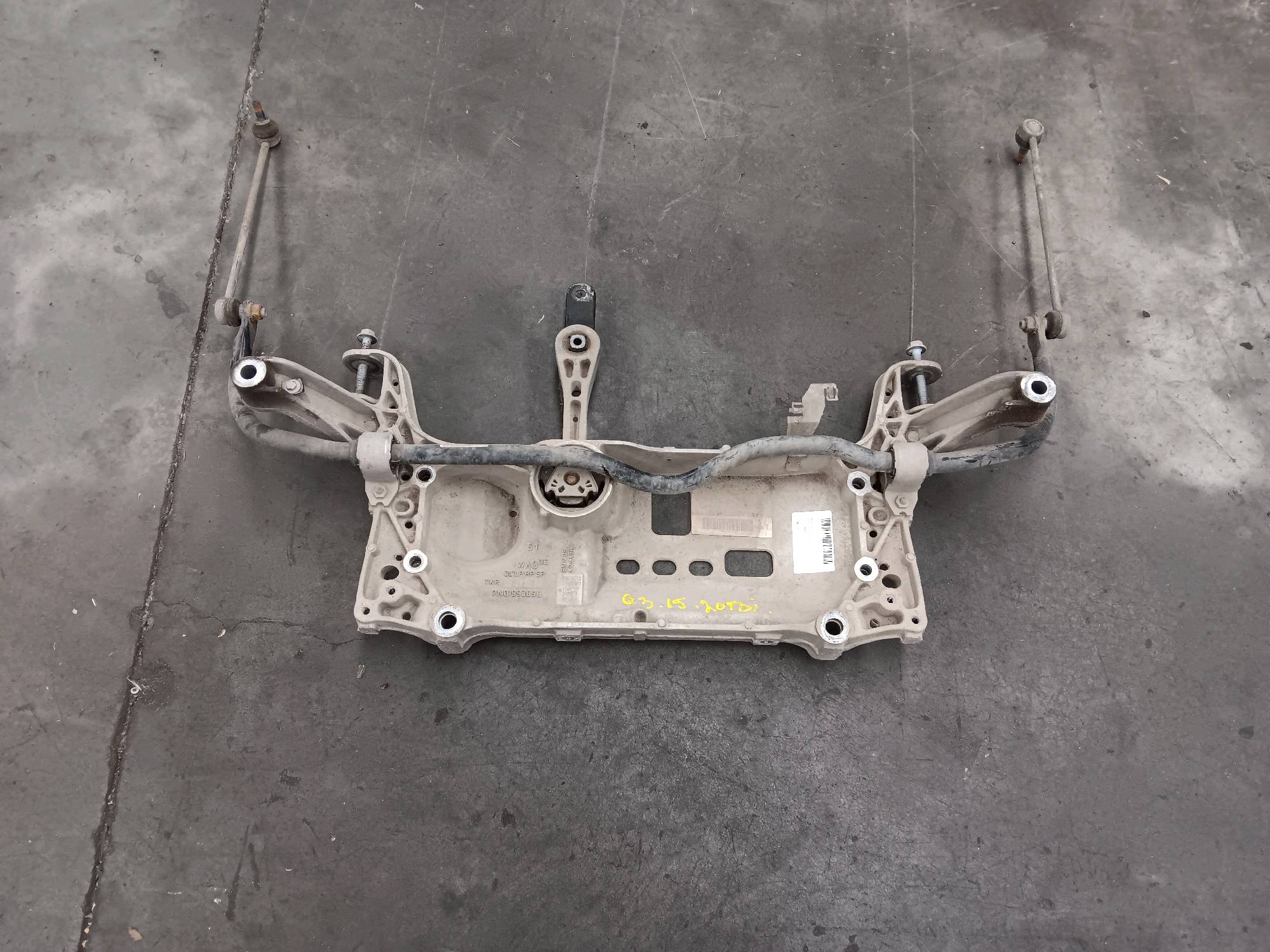 Motorbed Audi Q3 8U 2015 - 18