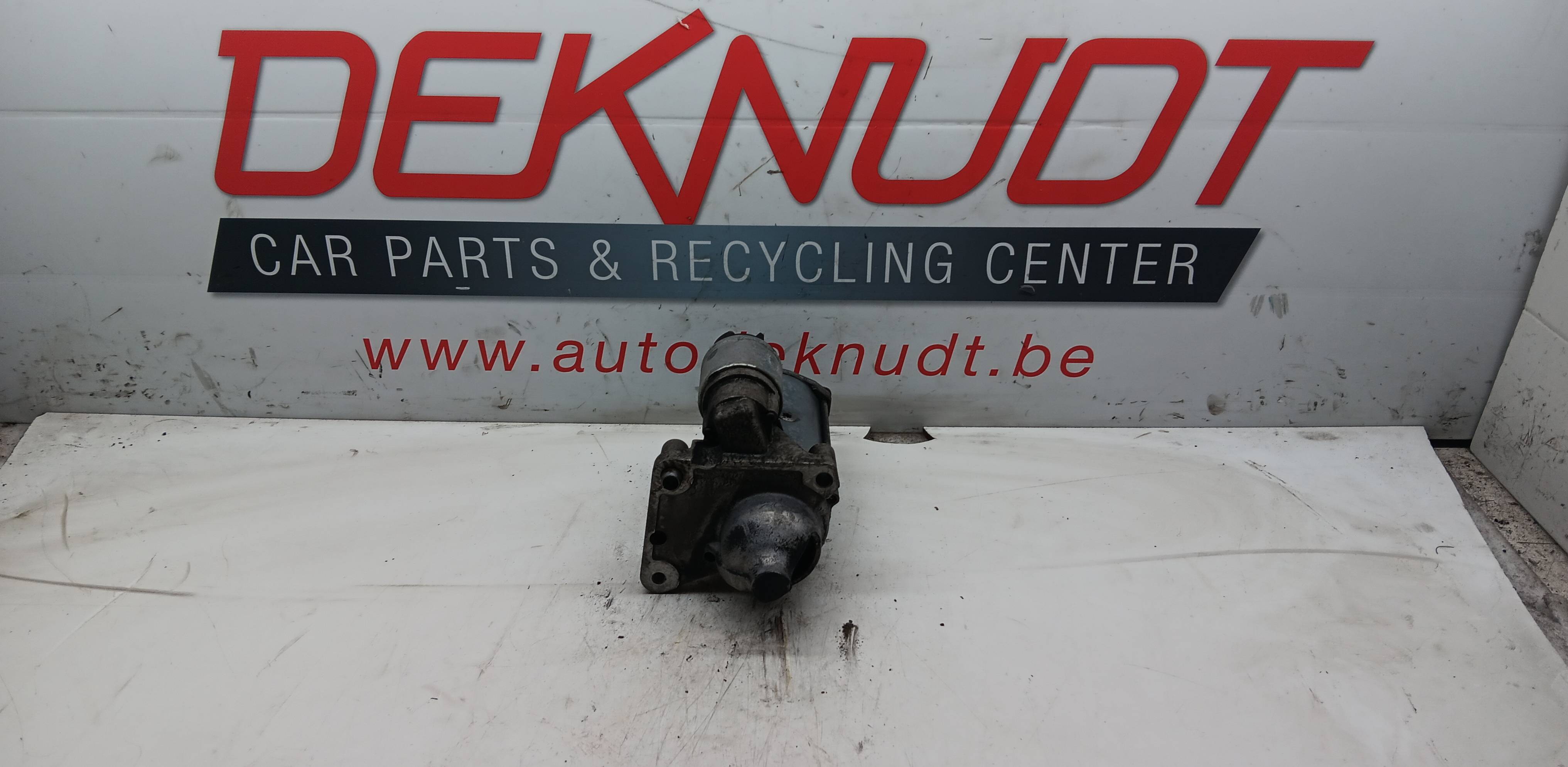 Starter Peugeot 5008 2009 - 17