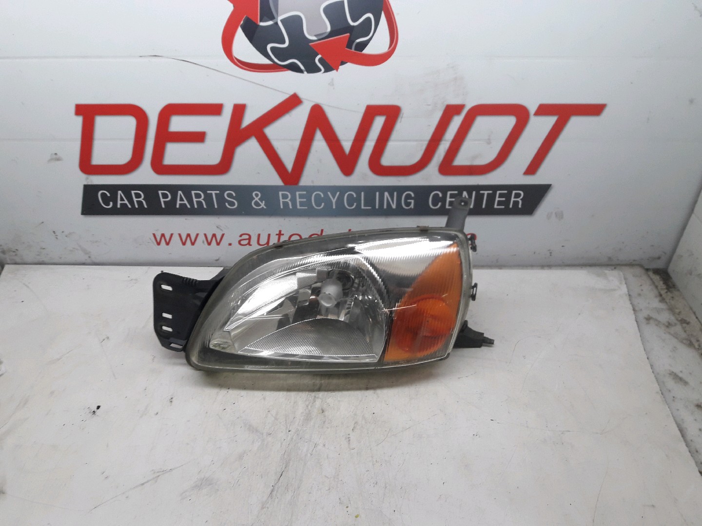 Koplamp links voor Ford FIESTA 1999 - 02