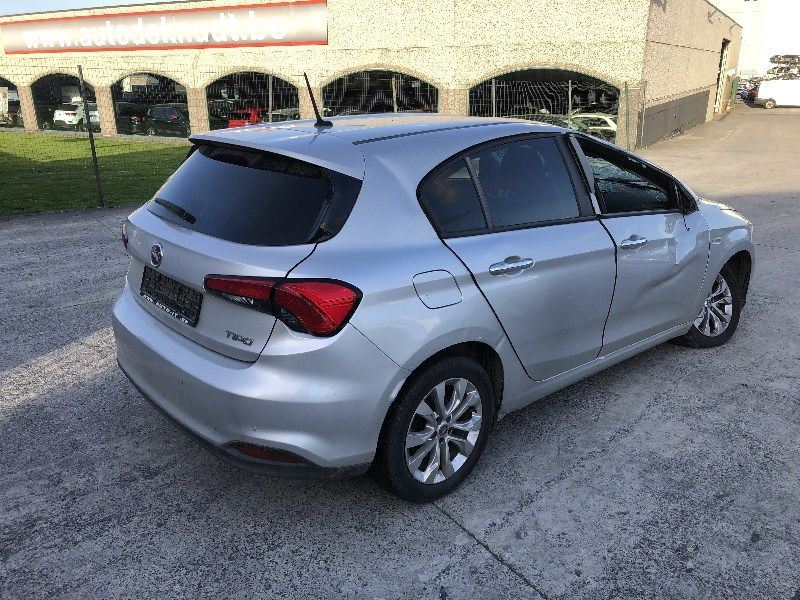 Kofferraumabdeckung Fiat TIPO 2015 -