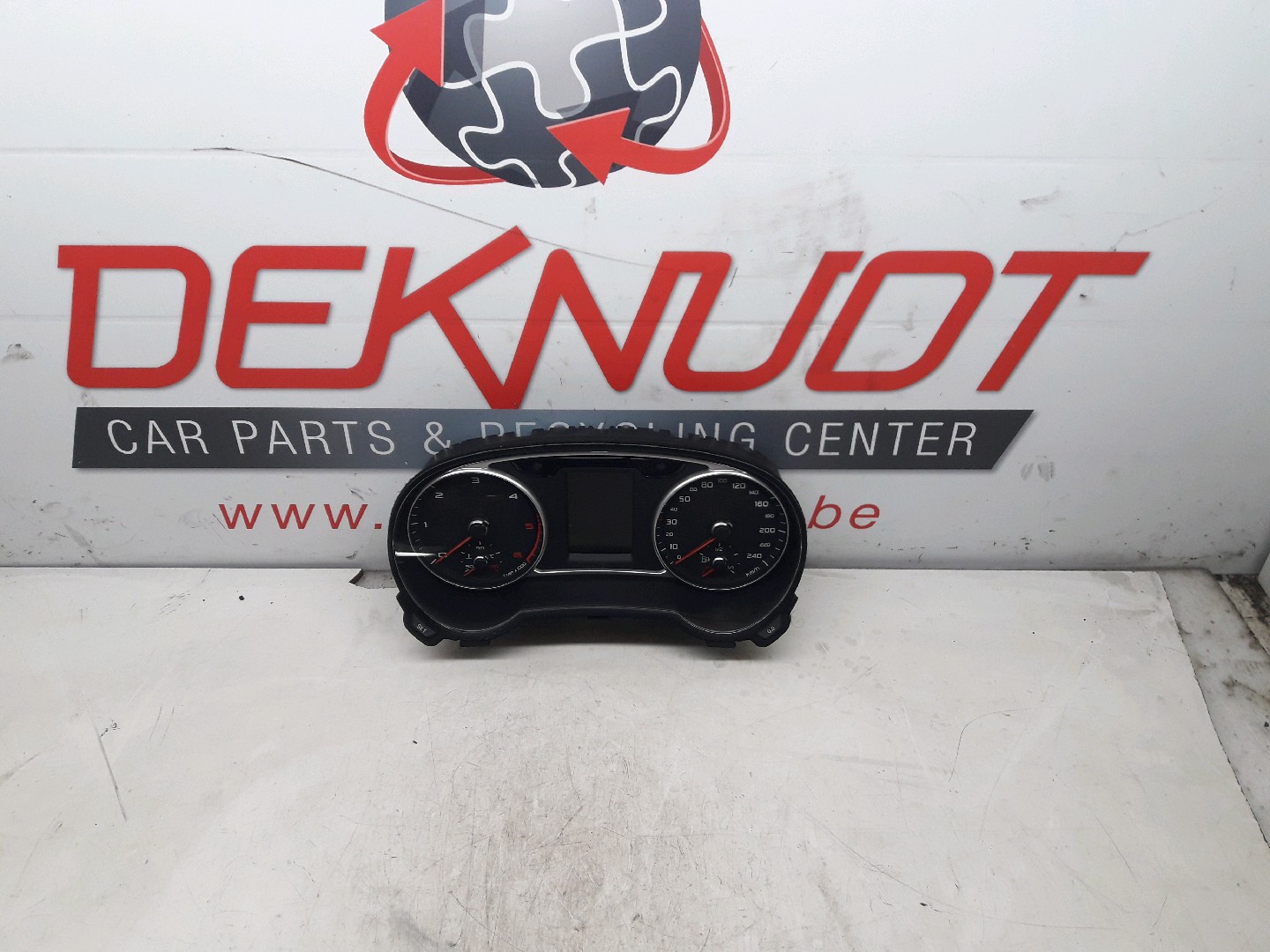 compteur kilométrique Audi A1 8X 2010 - 14