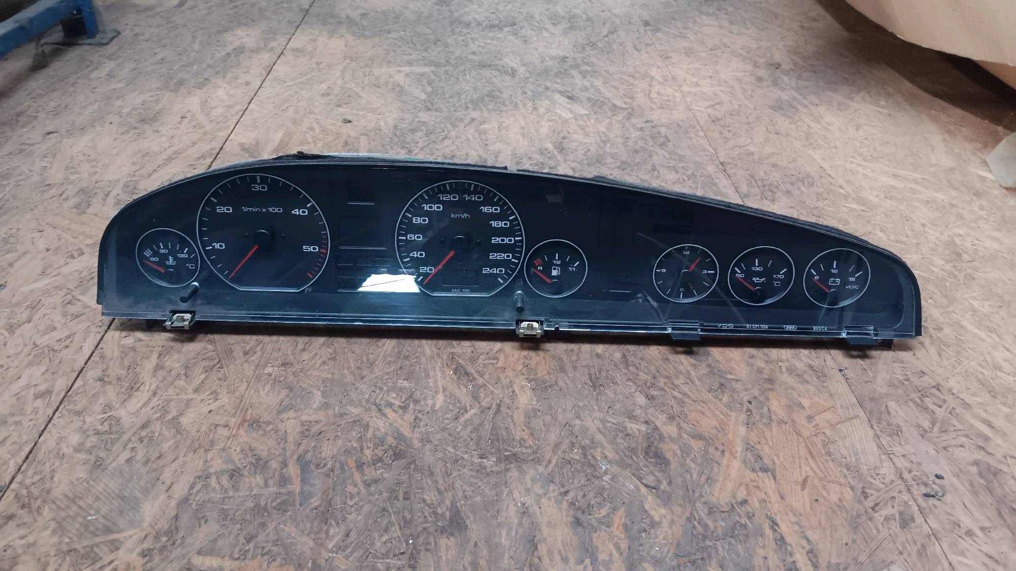 compteur kilométrique Audi A6 C4 1994 - 97